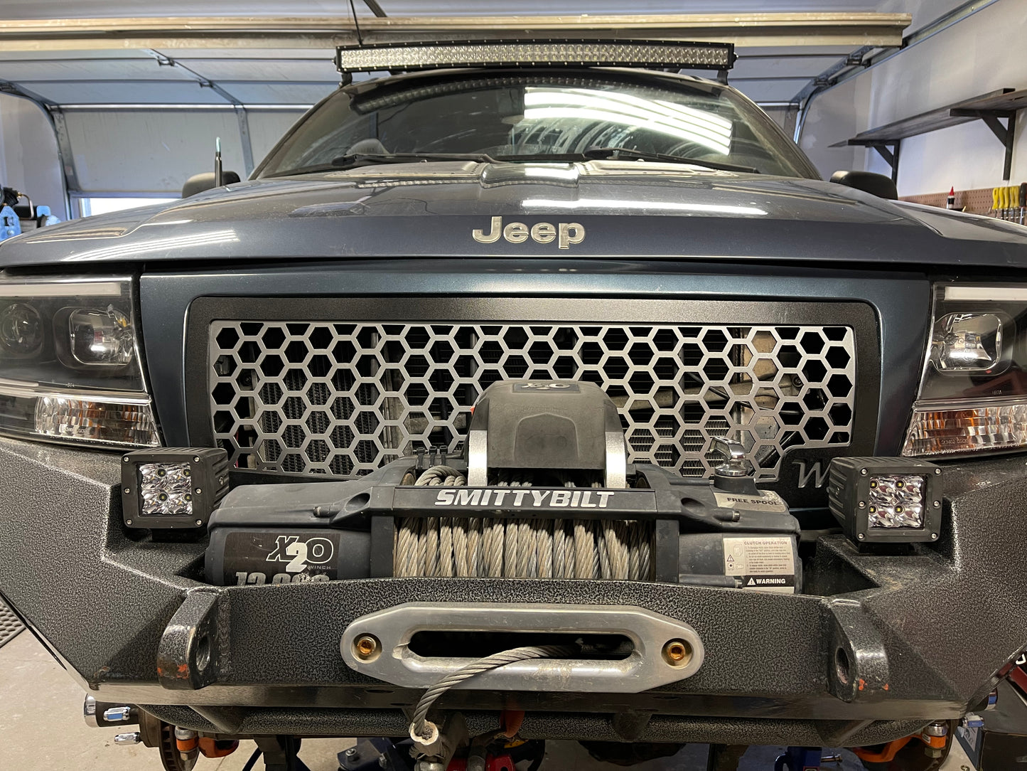 2004 Style Jeep WJ Grille Insert